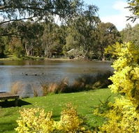 The Burrow at Wombat Bend Bed and Breakfast - Hotel Accommodation