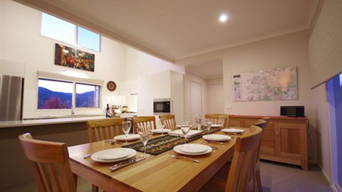 Cadence At Bright - Hotel Accommodation 2