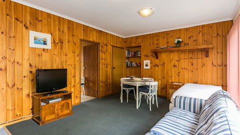Beachside Accommodation Torquay - Hotel Accommodation 0