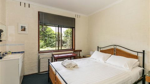 Beachside Accommodation Torquay - Hotel Accommodation 3
