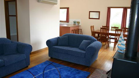 Front Beach Torquay Beach Houses - Hotel Accommodation 1