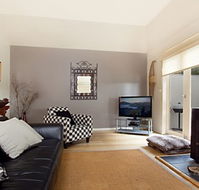 Lake Como Villa  Studio - Daylesford - Hotel Accommodation