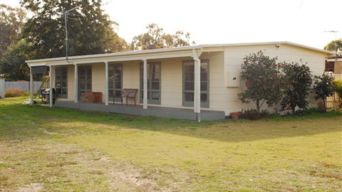 Manners In Mulwala - Hotel Accommodation 1