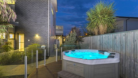 Serenity Torquay Ocean View: Luxury Beachfront - Hotel Accommodation 5
