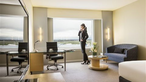 PARKROYAL Melbourne Airport - Hotel Accommodation 2