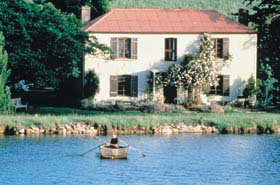 Woodforde SA Hotel Accommodation
