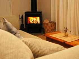 Adelaide Hills Country Cottages - The Nest - Hotel Accommodation 3