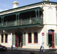 Adelaide's Shakespeare Backpackers International Hostel - Hotel Accommodation