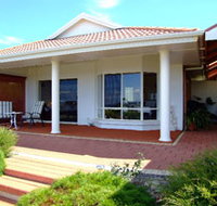 Close Encounters Bed and Breakfast - Hotel Accommodation