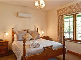 Country Pleasures Bed And Breakfast - Hotel Accommodation 2