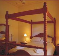 Dumas House - Hotel Accommodation
