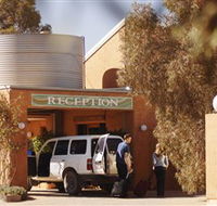 Mud Hut Motel - Hotel Accommodation