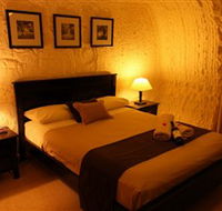 Underground Bed and Breakfast - Hotel Accommodation