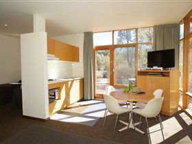 Wilpena Pound Resort - Hotel Accommodation 3