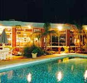 Absolute Lakes Entrance - Hotel Accommodation