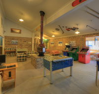 Acacia Snowy Motel - Hotel Accommodation