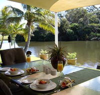 Alexander Lakeside Bed  Breakfast - Hotel Accommodation