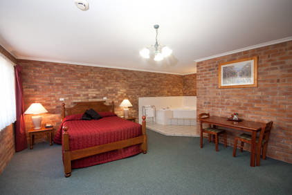 Allan Cunningham Motel And Old Wagon Restaurant - Hotel Accommodation 2