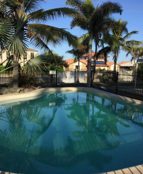 Absolute Oceanfront Tourist Park - Hotel Accommodation 2