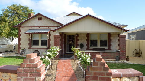 Two Cow Cottage Bed And Breakfast - Hotel Accommodation 0