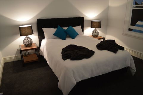Two Cow Cottage Bed And Breakfast - Hotel Accommodation 2