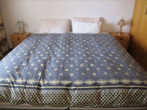 Views Over Lake George - Hotel Accommodation 3