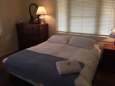 Apartments On-The-Park: March - Hotel Accommodation 1