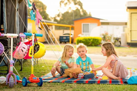 BIG4 Traralgon Park Lane Holiday Park - Hotel Accommodation 3