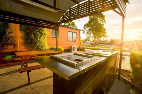 BIG4 Traralgon Park Lane Holiday Park - Hotel Accommodation 6