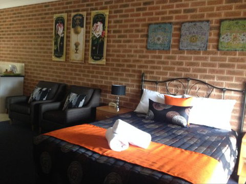 Top Of The Town Motor Inn Yackandandah - Hotel Accommodation 2