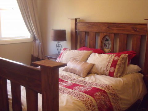 White Cedars Cottage - Hotel Accommodation 2