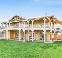 34 Janz Avenue - Hotel Accommodation