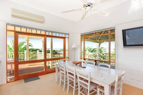 34 Janz Avenue - Hotel Accommodation 4