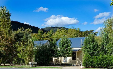 Alpine Valley Cottages - Hotel Accommodation 8