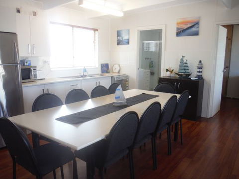 Costa To Coast - Hotel Accommodation 2