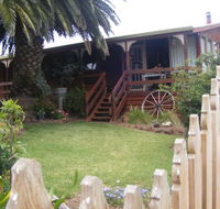 Ironstone Cottage - Hotel Accommodation