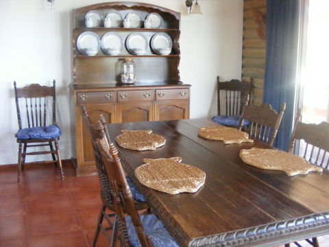 Ironstone Cottage - Hotel Accommodation 2