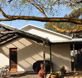 Girraween House - Hotel Accommodation