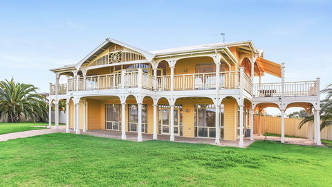 34 Janz Avenue - Hotel Accommodation 10