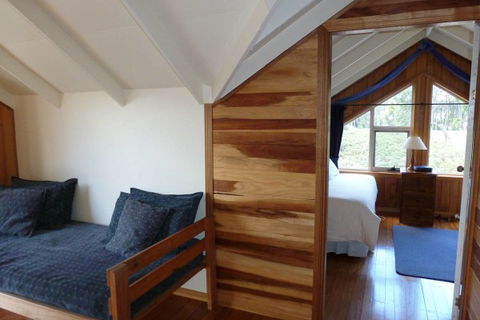 Arties Cottage Accommodation - Hotel Accommodation 6