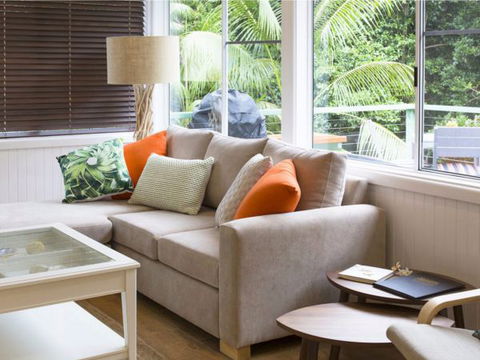 Admiralty Apartments - Hotel Accommodation 2