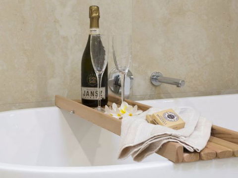 Admiralty Apartments - Hotel Accommodation 4