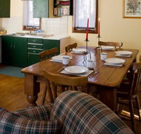 Arch Cottage - Hotel Accommodation