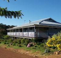 Blue House Bed and Breakfast - Hotel Accommodation