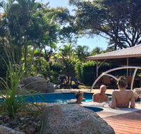 Bush Oasis Caravan Park - Hotel Accommodation