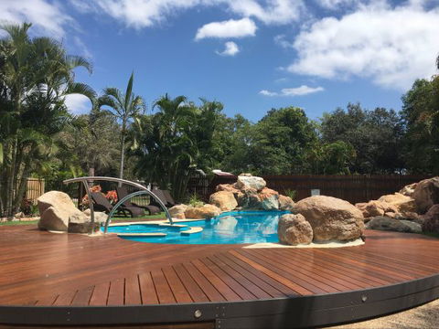 Bush Oasis Caravan Park - Hotel Accommodation 1