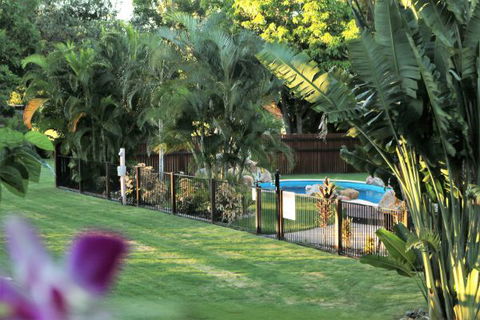 Bush Oasis Caravan Park - Hotel Accommodation 4