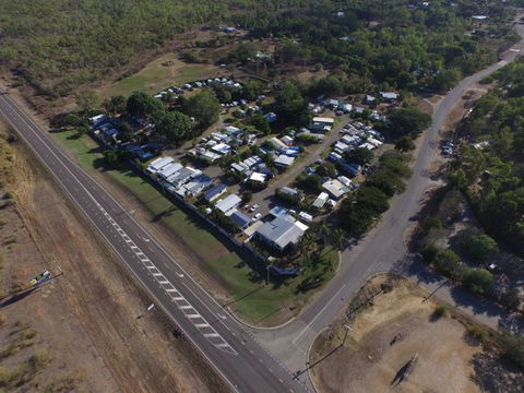Bush Oasis Caravan Park - Hotel Accommodation 5