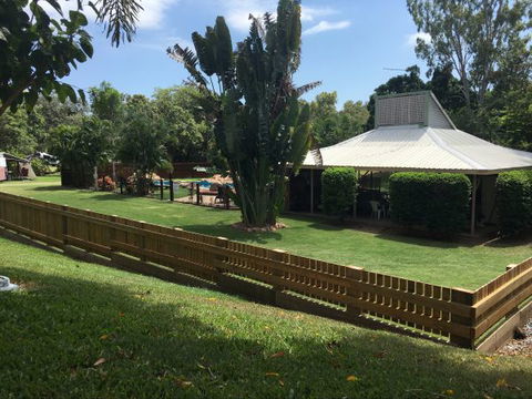 Bush Oasis Caravan Park - Hotel Accommodation 9
