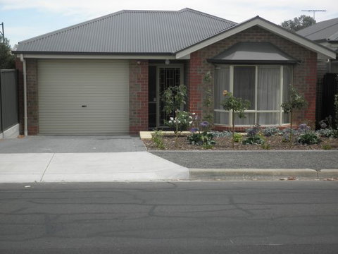 C&C's Bed And Breakfast - Hotel Accommodation 1